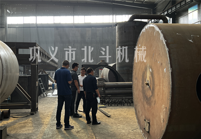 锯末午夜在线观看视频的制造现场让顾客惊叹不已