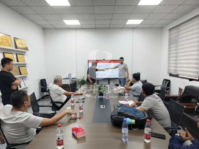 印度客户来验收午夜在线观看视频,确保合作交付